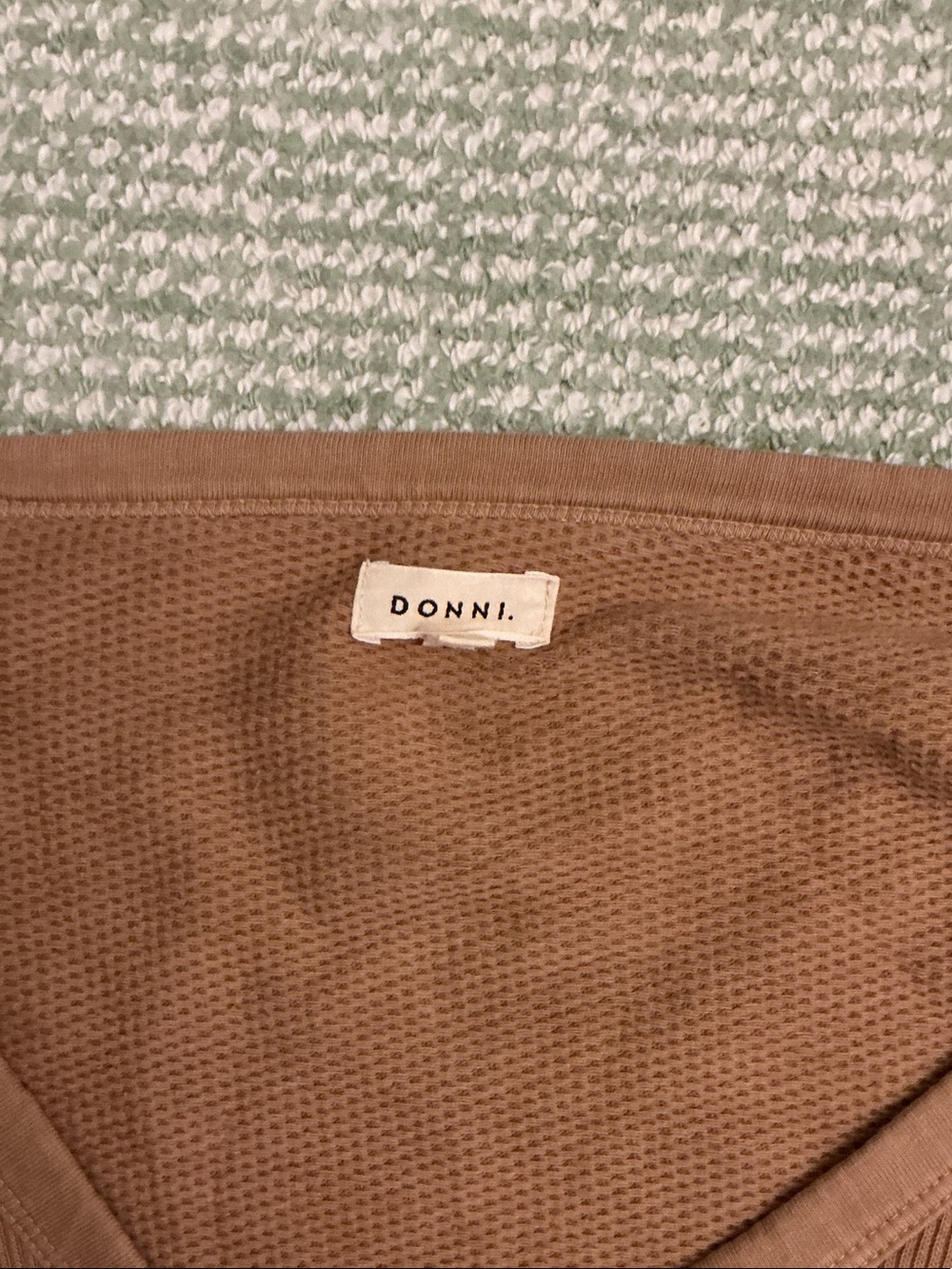 Donni Ribbed Cropped Cardi - Picture 3 of 5
